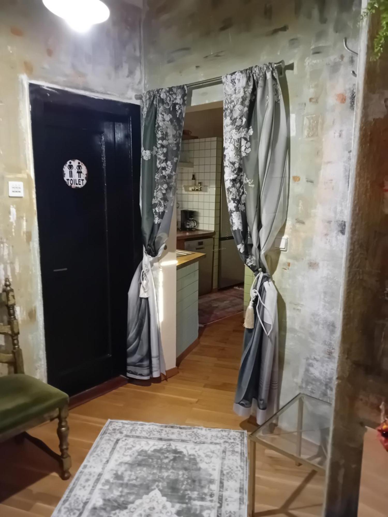 Apartment Baci For 4 Guests Ljubljana Bagian luar foto